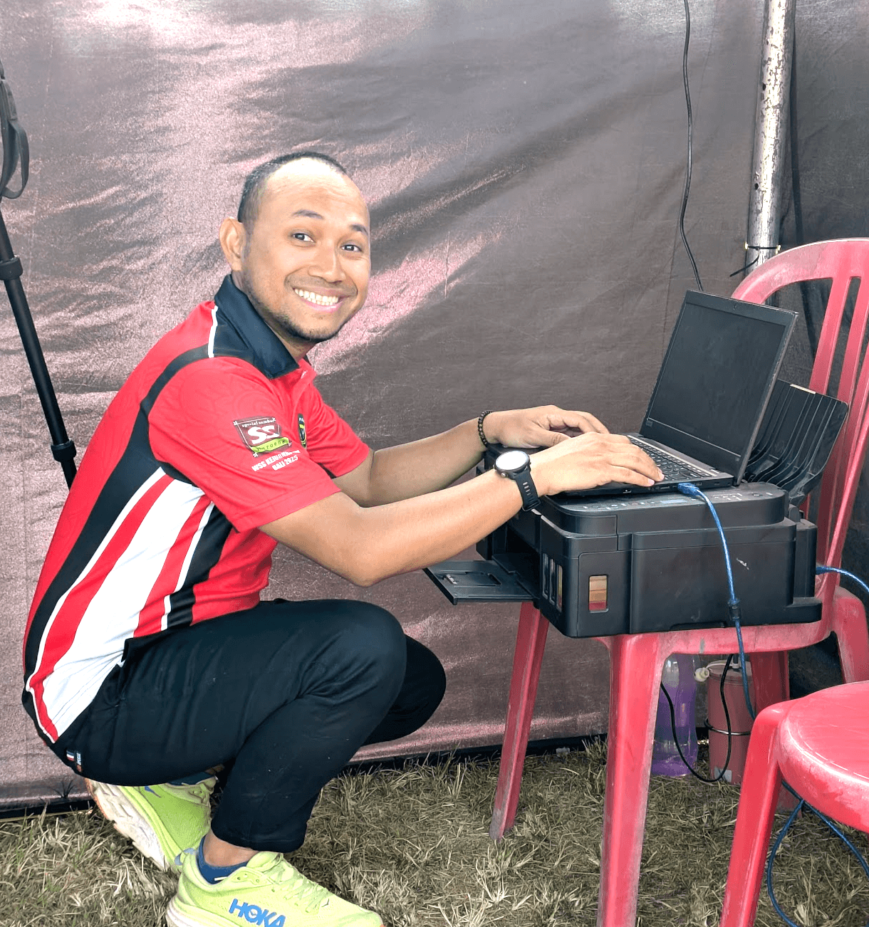 Laptop and printer station used to support field logistics